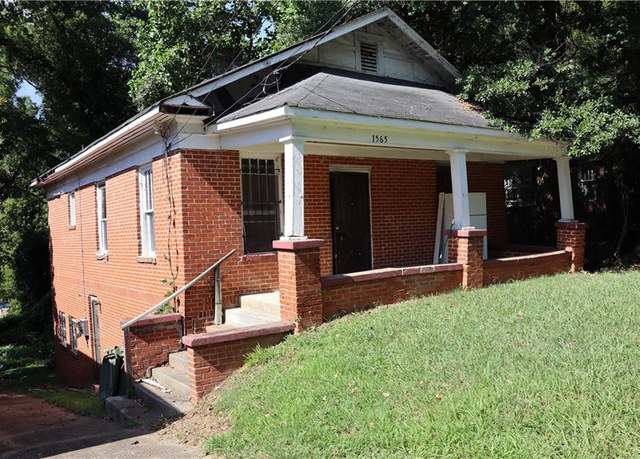Property at 1565 Olympian Way SW, Atlanta, GA 30310, 2 beds, 1 bath