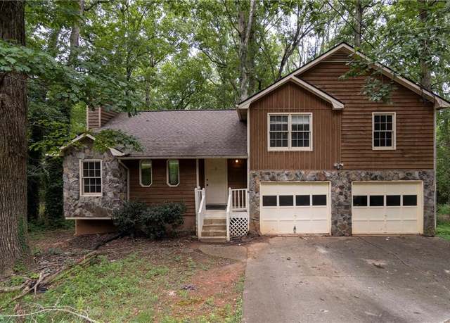 Property at 1450 Ashbrook Dr, Lawrenceville, GA 30043, 3 beds, 2 baths