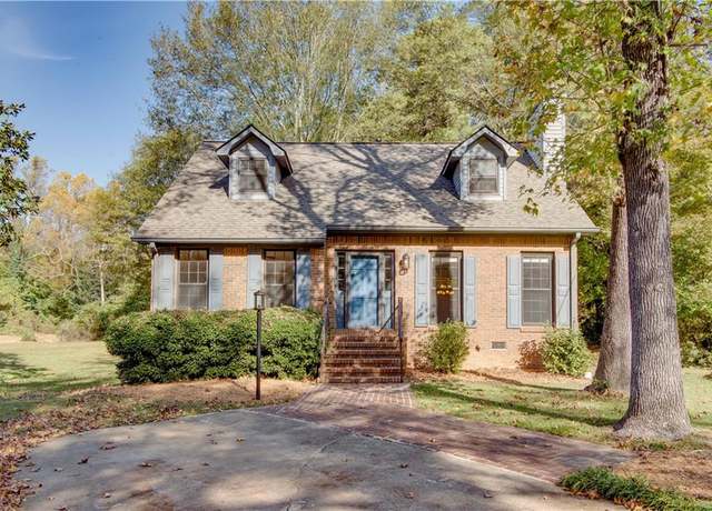 Property at 2229 Rugby Ave, Atlanta, GA 30337, 4 beds, 2.5 baths