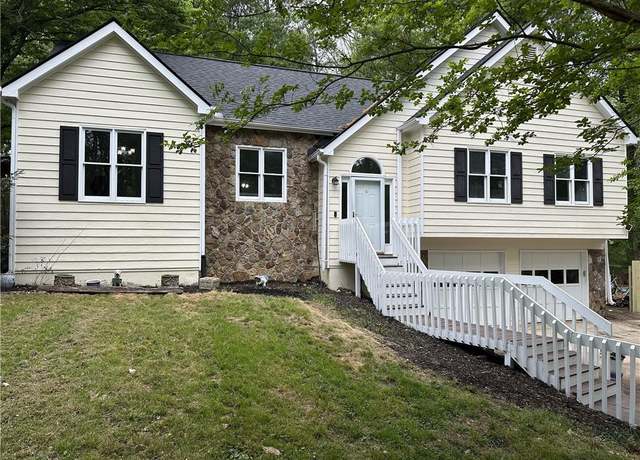 Property at 5640 Rolling Oaks Dr, Cumming, GA 30040, 4 beds, 3 baths