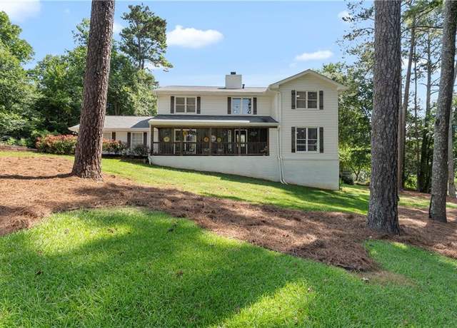 Property at 576 Angie Way SW, Lilburn, GA 30047, 5 beds, 3 baths