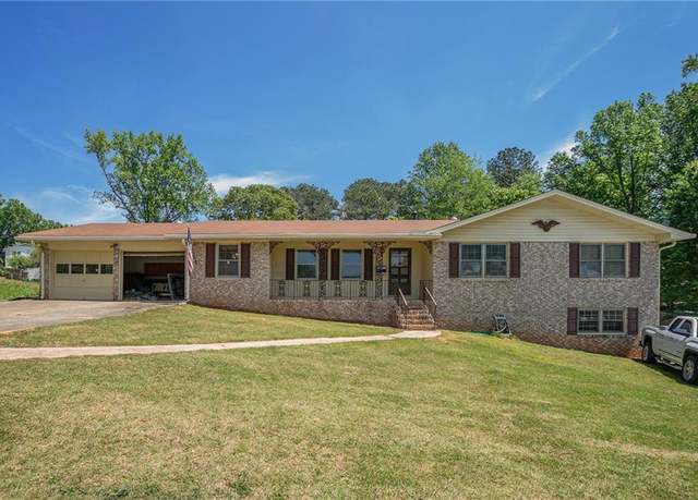 Property at 1048 Tumblewood Trl, Lawrenceville, GA 30044, 3 beds, 2 baths