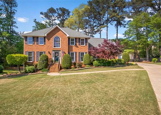 Property at 744 Edgewater Ln NW, Kennesaw, GA 30144, 5 beds, 3.5 baths