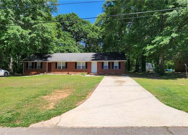 Property at 144 Sycamore Ln, Athens, GA 30605, 4 beds, 2 baths
