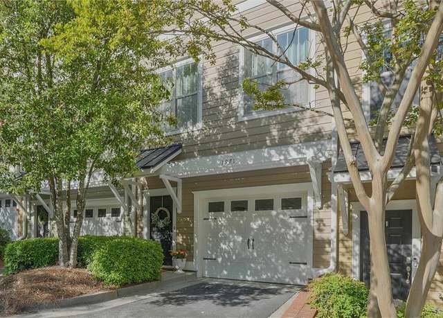 Property at 1971 Sterling Oaks Cir, Brookhaven, GA 30319, 3 beds, 3.5 baths