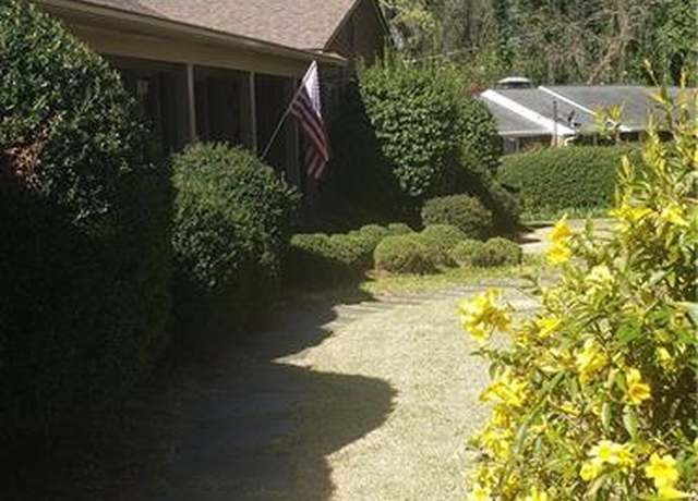 Property at 2827 Beverly Hills Dr, Marietta, GA 30068, 4 beds, 3 baths