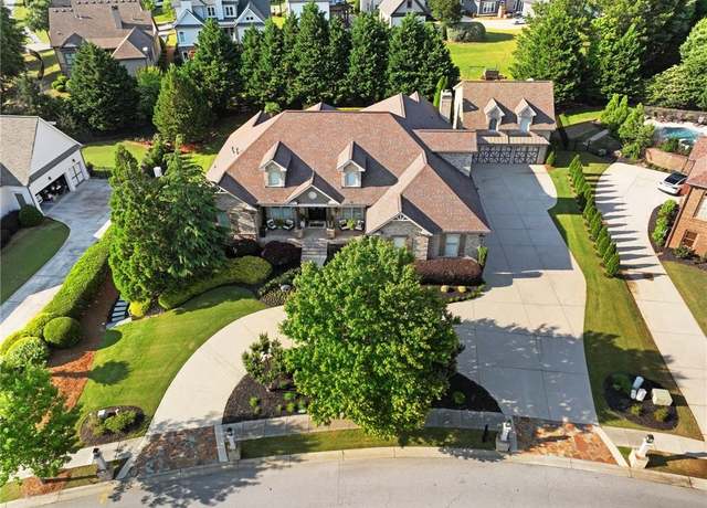 Property at 2564 Northern Oak Dr, Braselton, GA 30517, 6 beds, 6.5 baths
