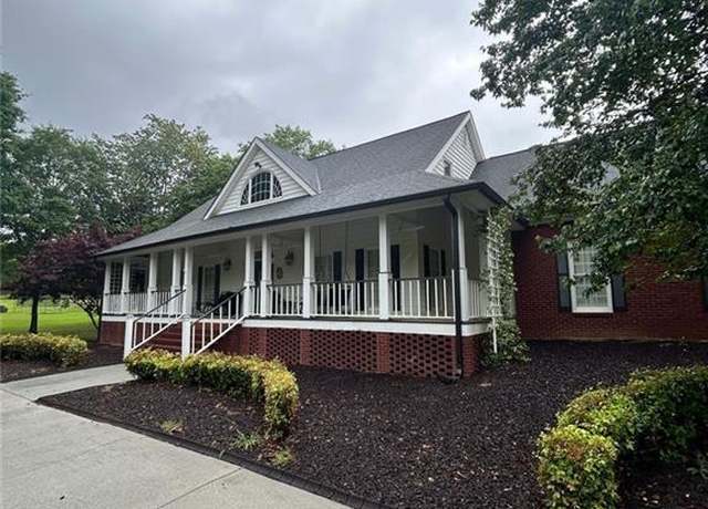 Property at 3677 Malachi Way Way, Loganville, GA 30052, 4 beds, 3 baths