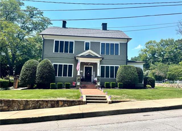 Property at 107 Church St, Jefferson, GA 30549, 4 beds, 3 baths