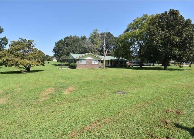 Property at 605 Gates Dr, Rockmart, GA 30153, 3 beds, 2 baths