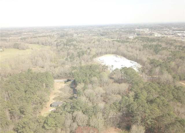 Property at 295 Hiram Acworth Hwy, Hiram, GA 30141, 3 beds, 2 baths