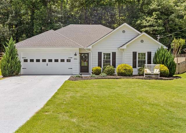 Property at 8880 Pine Tree Cir, Gainesville, GA 30506, 3 beds, 2 baths