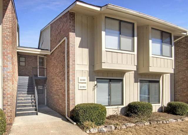 Property at 2064 Powers Ferry Trce SE, Marietta, GA 30067, 2 beds, 2 baths
