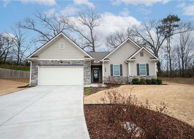 Property at 524 Mcginnis Cir, Calhoun, GA 30701, 3 beds, 2 baths