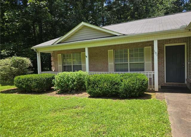Property at 101 Royal Way, Mcdonough, GA 30252, 3 beds, 2 baths
