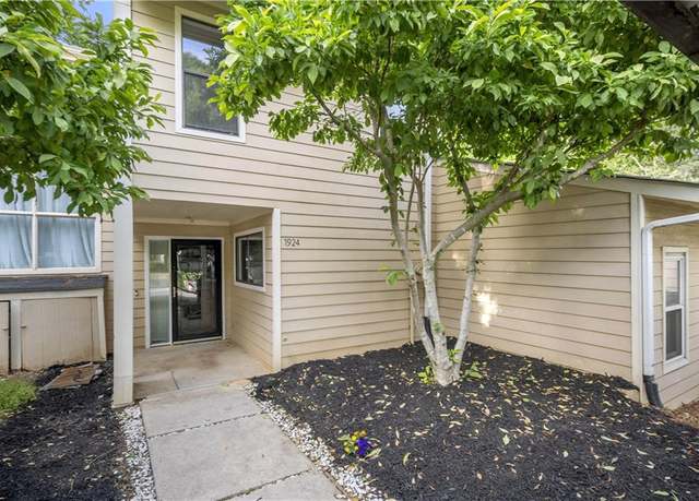 Property at 1924 Variations Dr NE, Atlanta, GA 30329, 3 beds, 2.5 baths