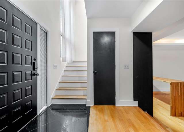 Property at 1924 Variations Dr NE, Atlanta, GA 30329, 3 beds, 2.5 baths