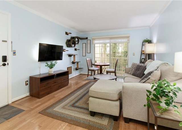 Property at 3140 Seven Pines Ct #202, Vinings, GA 30339, 1 bed, 1 bath