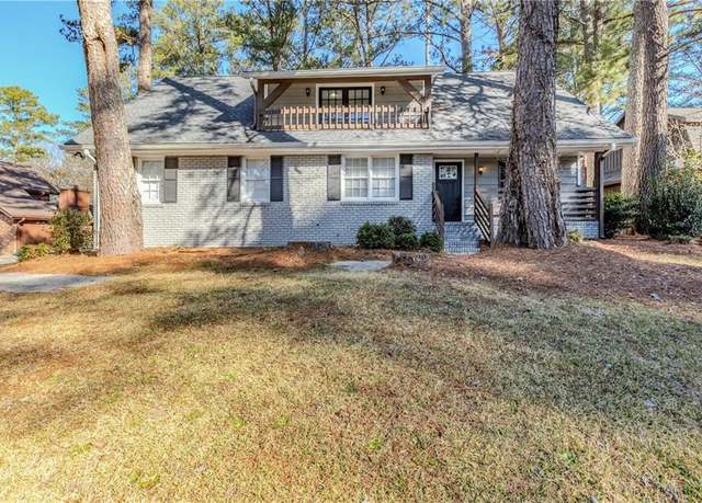 Property at 3225 Redona Dr, Atlanta, GA 30349, 5 beds, 2 baths