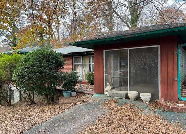 Property at 1581 SE Woodland Cir SE, Atlanta, GA 30316, 4 beds, 3 baths