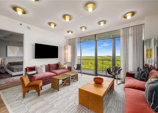 Property at 2233 Peachtree Rd NE #1207, Atlanta, GA 30309, 1 bed, 1.5 baths