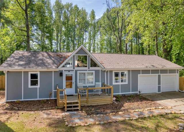 Property at 1660 Rose Garden Ln, Loganville, GA 30052, 3 beds, 2 baths