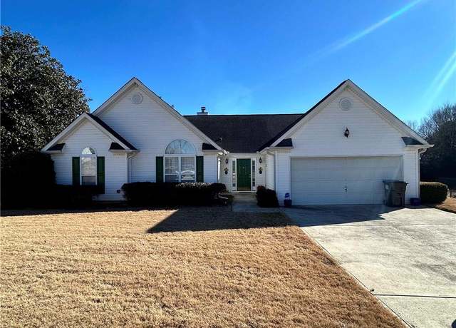 Property at 11 Triplet Trl, Douglasville, GA 30134, 3 beds, 2 baths