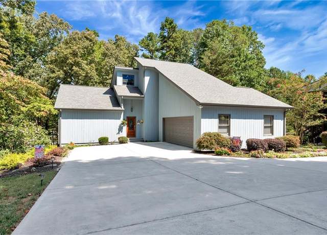 Property at 85A Nix Point Rd, Dawsonville, GA 30534, 4 beds, 3.5 baths