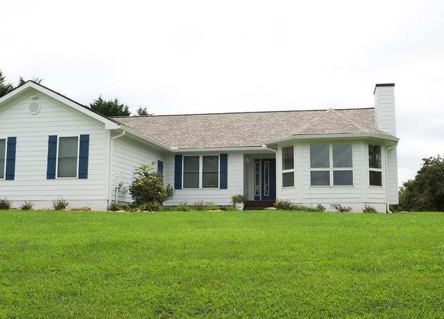 Property at 220 Foothills Dr, Murrayville, GA 30564, 3 beds, 2 baths