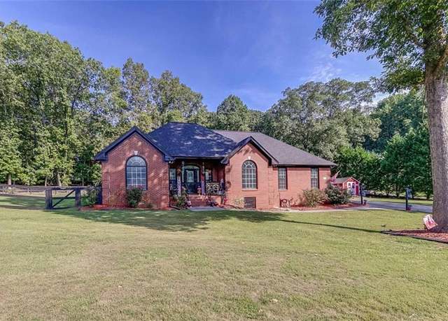 Property at 609 Huntington Trce, Winder, GA 30680, 3 beds, 2 baths