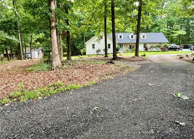 Property at 527 Gaddis Rd, Canton, GA 30115, 4 beds, 3 baths