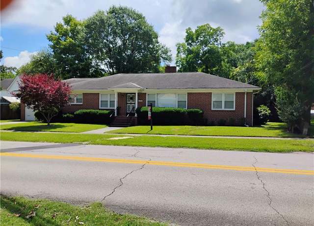 Property at 99 Woodlawn Ave, Winder, GA 30680, 3 beds, 2 baths