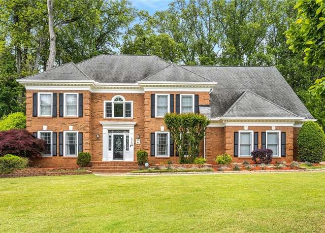 Property at 6040 Neely Farm Dr, Peachtree Corners, GA 30092, 5 beds, 4.5 baths