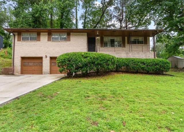 Property at 900 Fleetwood Cir, Atlanta, GA 30311, 3 beds, 2.5 baths