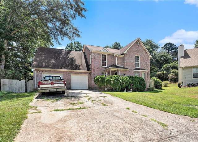 Property at 890 Kent Ct, Lithonia, GA 30058, 4 beds, 2.5 baths