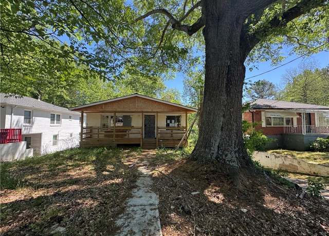 Property at 169 Burbank Dr NW, Atlanta, GA 30314, 6 beds, 4 baths