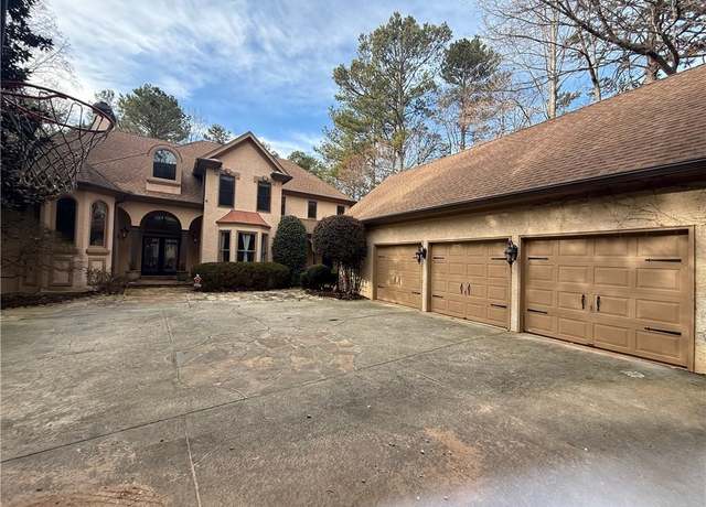 Property at 5041 Towne Lake Hls N, Woodstock, GA 30189, 7 beds, 5.5 baths