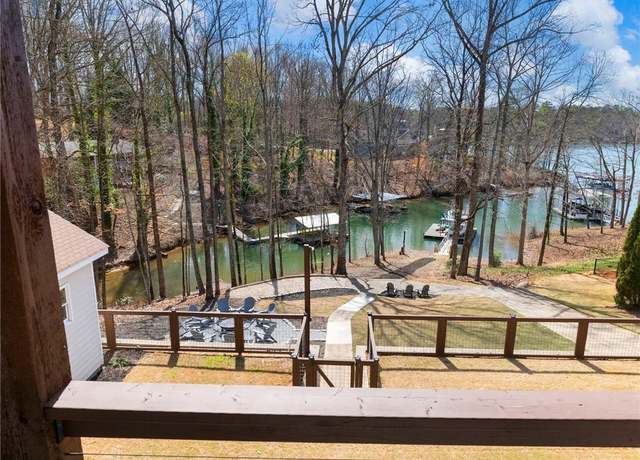 Property at 6041 Blackberry Ln, Buford, GA 30518, 5 beds, 3.5 baths