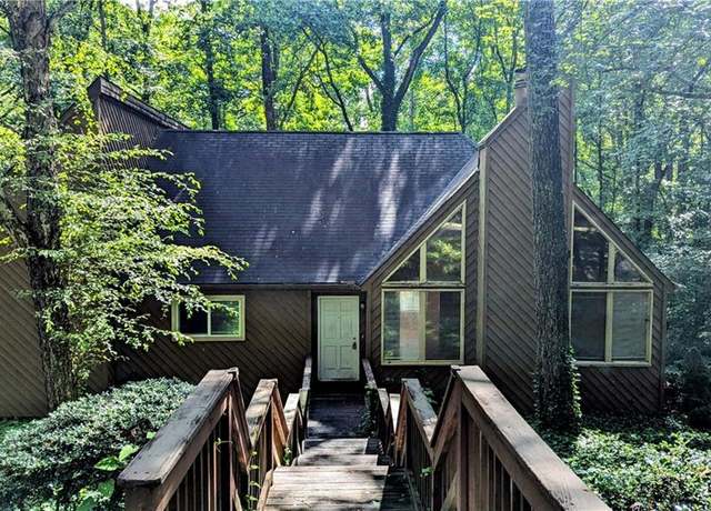 Property at 3246 Able Ct, Marietta, GA 30062, 3 beds, 2 baths
