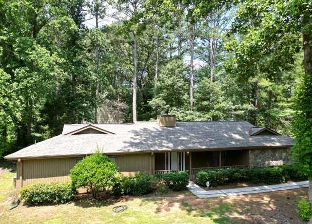 Property at 4525 N Landing Dr, Marietta, GA 30066, 3 beds, 2 baths