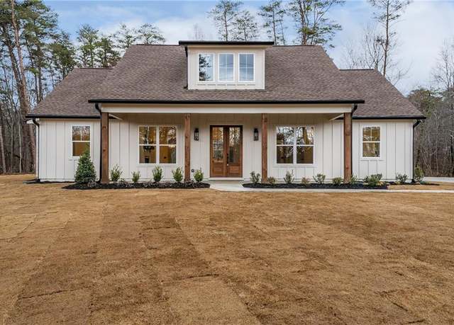 Property at 6204 Henderson Mountain Rd, Jasper, GA 30143, 3 beds, 2.5 baths