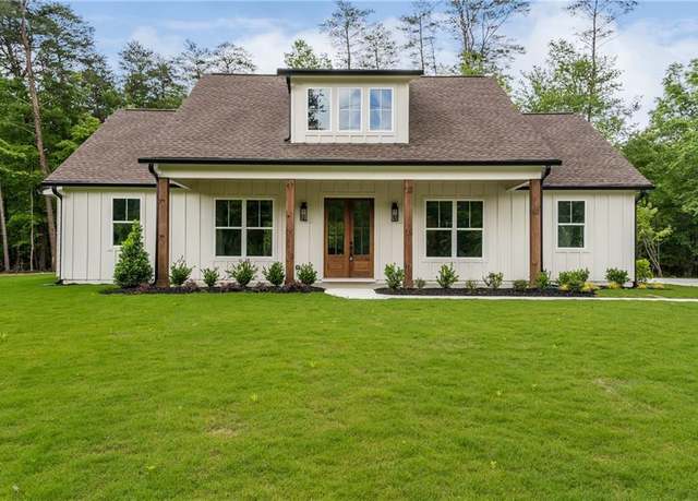 Property at 6204 Henderson Mountain Rd, Jasper, GA 30143, 3 beds, 2.5 baths