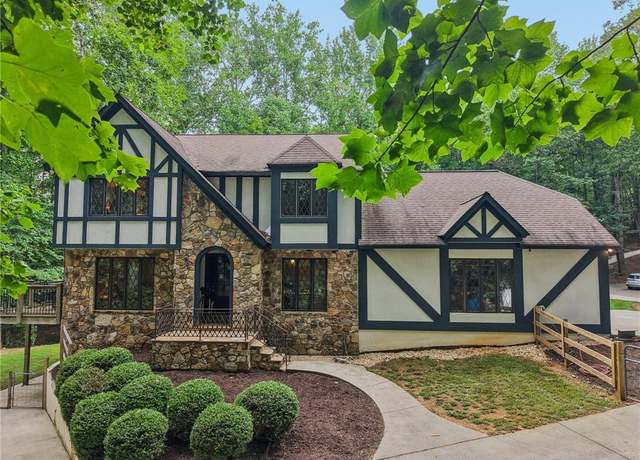 Property at 3591 Country Estate Dr NW, Kennesaw, GA 30152, 5 beds, 3.5 baths
