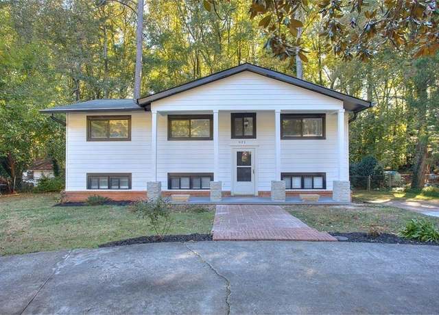 Property at 921 Creekdale Dr, Clarkston, GA 30021, 5 beds, 2 baths