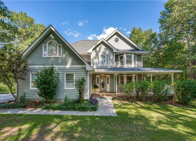 Property at 558 Auburn Rd, Auburn, GA 30011, 3 beds, 2.5 baths