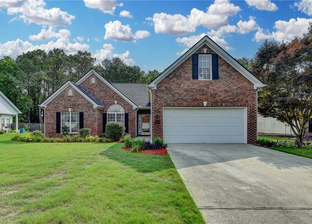 Property at 2790 Meadow Gate Way, Loganville, GA 30052, 3 beds, 2 baths