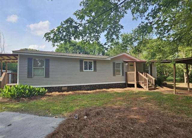 Property at 400 Old Stagecoach Rd, Carrollton, GA 30116, 3 beds, 2 baths
