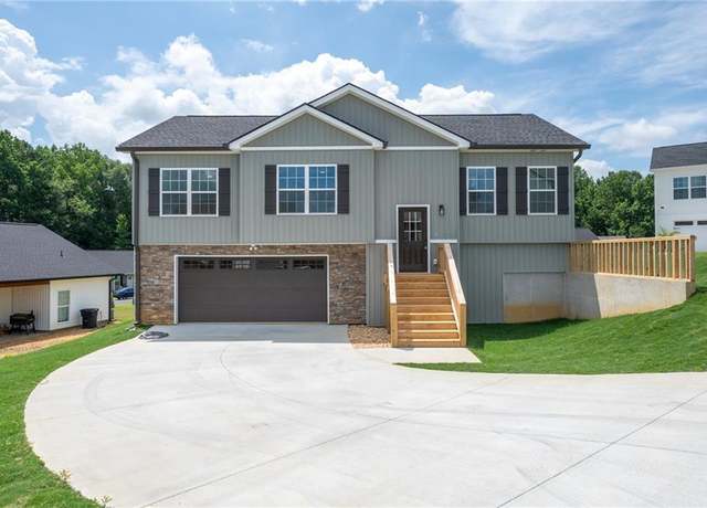 Property at 116 Westview Dr SW, Calhoun, GA 30701, 3 beds, 2 baths