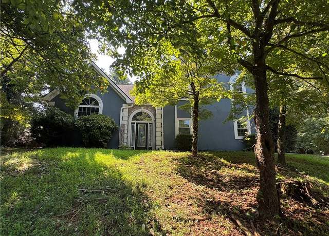 Property at 6475 Blue Creek Ct, Douglasville, GA 30135, 3 beds, 2.5 baths