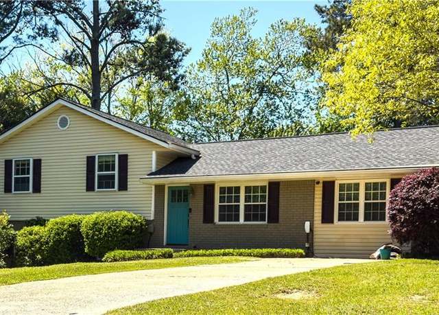Property at 1105 Woodleigh Rd SE, Marietta, GA 30008, 5 beds, 2.5 baths